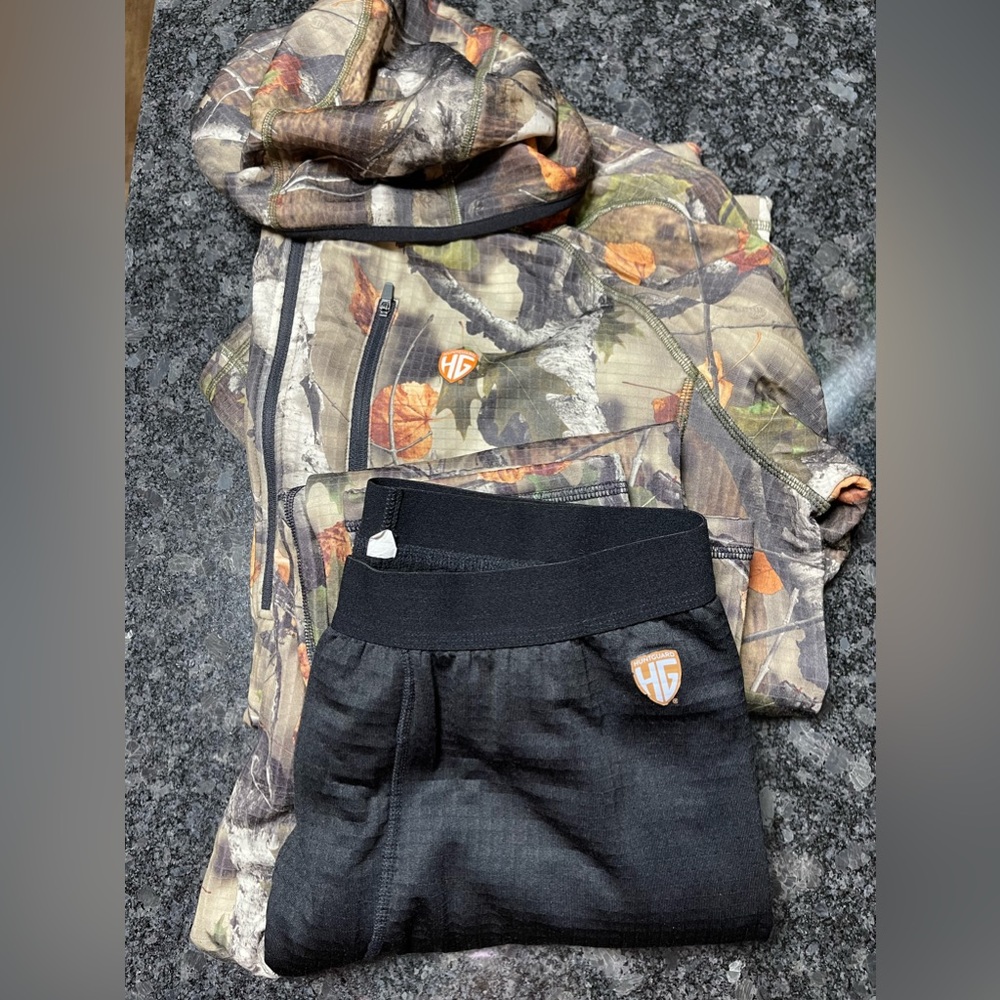 Legendary Whitetails Heatgear Bundle of 2 including Hoodie and Pants